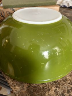 Vintage Pyrex Large Bowl 10” Diameter Green