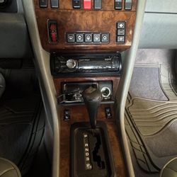 1994 Mercedes Benz E-Class (4 Door Sedan)