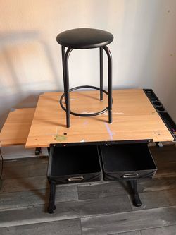 Art table