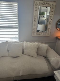 White Sherpa Couch Excellent Condition