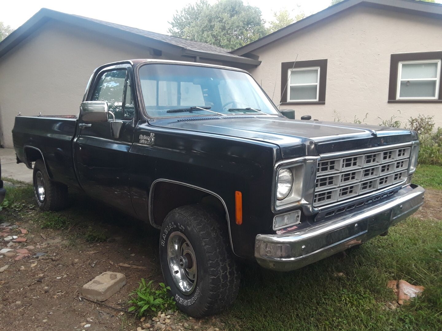 1977 Square Body Chevy K10 Long Bed 350 automatic