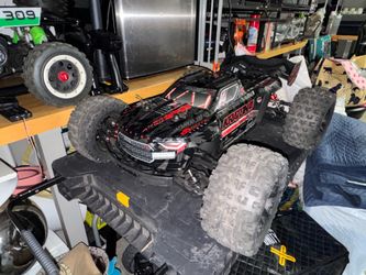 Arrma Kraton EXB 1/5 scale,8s,like brand new.