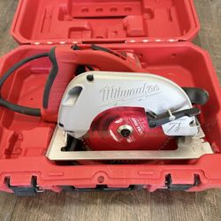 Milwaukee Circular Saw 7 1/4 Tilt Lock