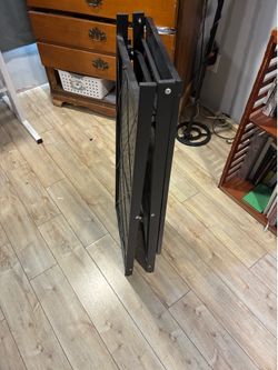 Foldable metal shelve