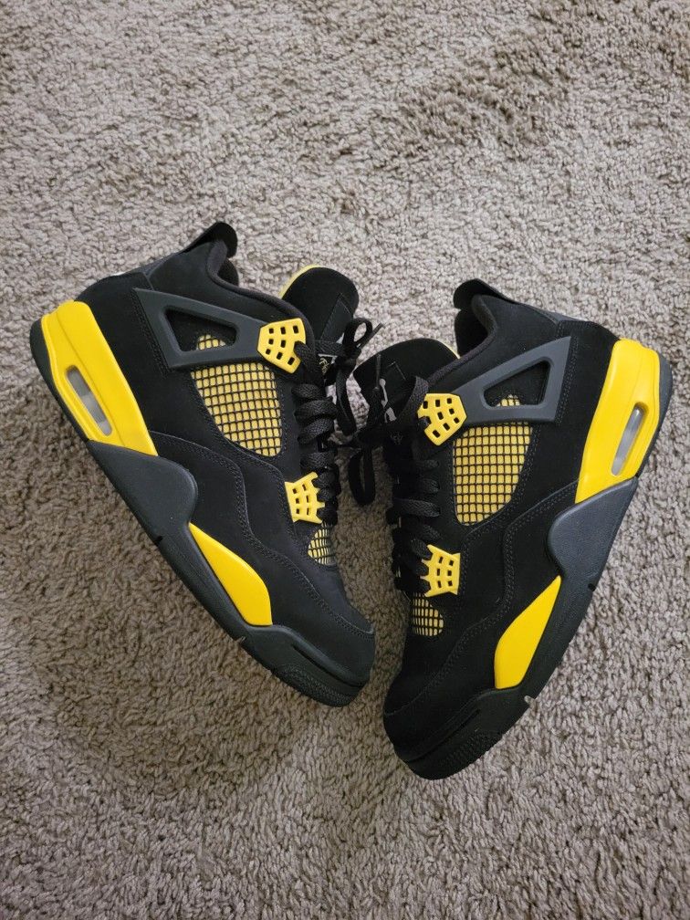 Jordan 4 Thunder Size 10