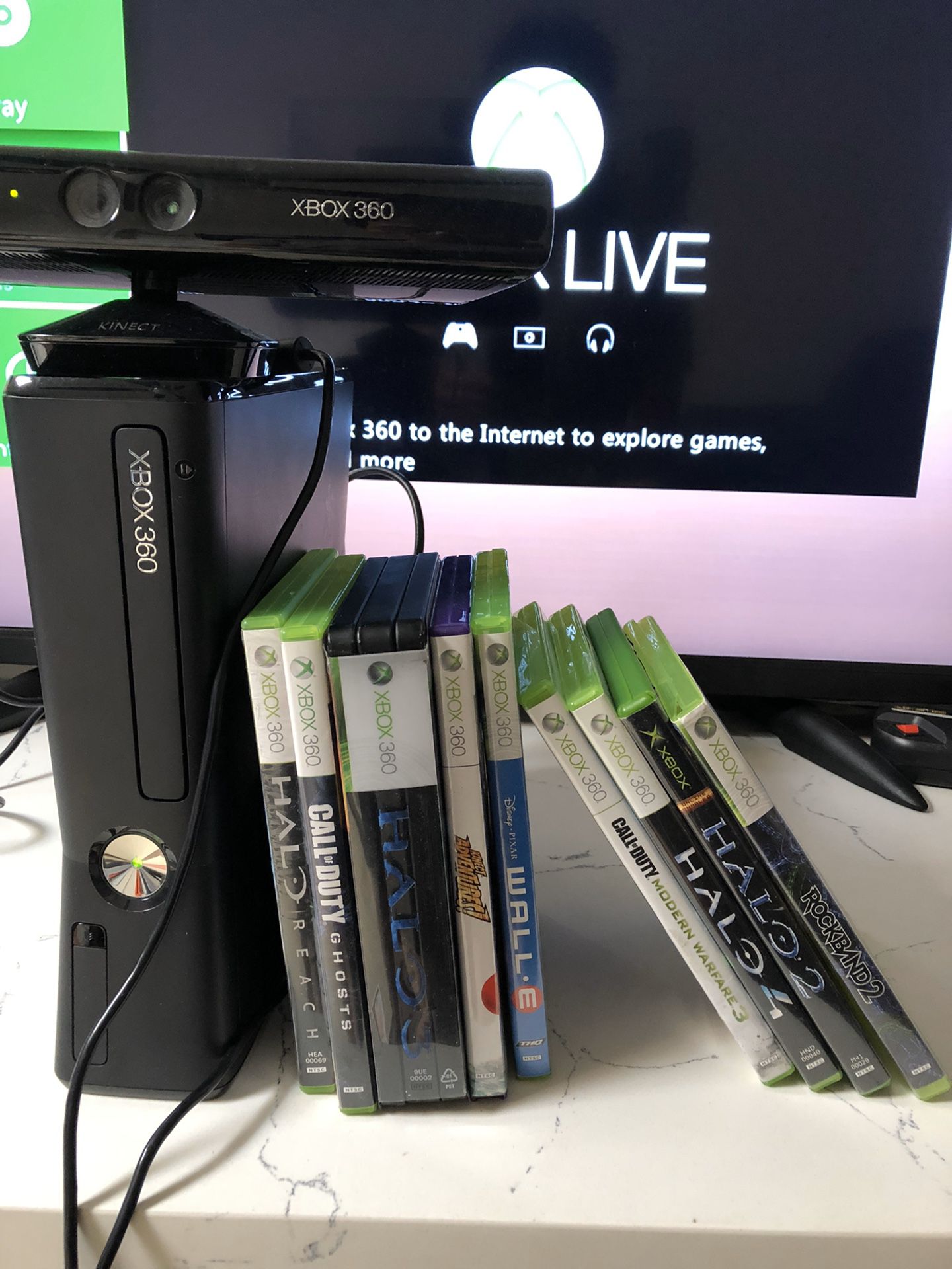 Complete Xbox 360 system with games and 2 wireless controller and Kinect