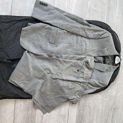 “Egara” Men’s Suit. Grey.