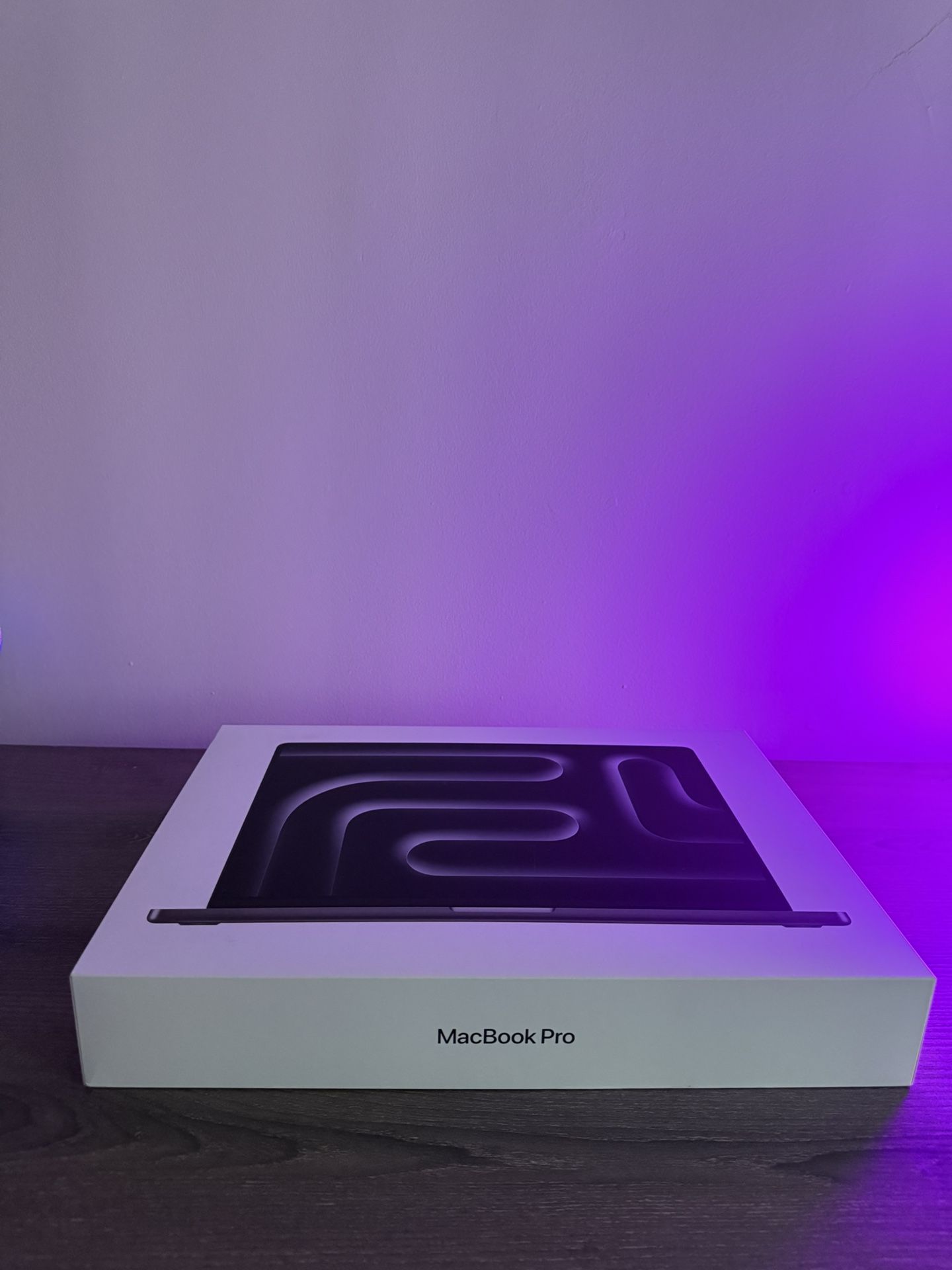 Apple MacBook Pro 16-inch M4 Pro, 24GB RAM, 1TB SSD, Nano-Texture Display