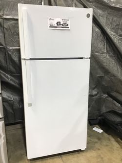 GE Top Freezer Refrigerator