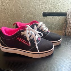Heelys Kids Size 1