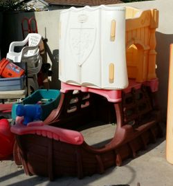 LITTLE TIKES PIRATE SHIP CLIMBER FORT SPRINKLER for