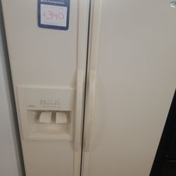 Whirlpool Refrigerator 