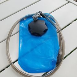 2L Hydration Bladder + Shut-Off Bite Me Valve – Leak-Proof Water Reservoir – Outdoor Ready