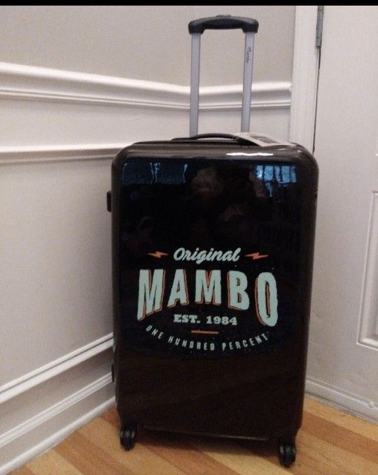 Suitcase Checked Spinner 28" Wheeled, Hard side, Lightweight Printed Black Gloss