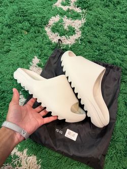 Yeezy Slides YS-01 Cream Size 12