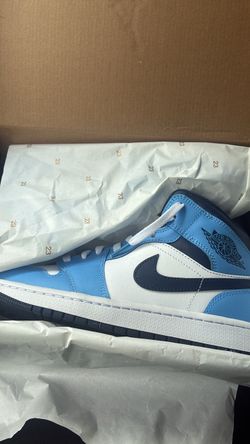 Jordan air retro mid 1s