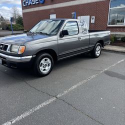 2000 Nissan Frontier XE
