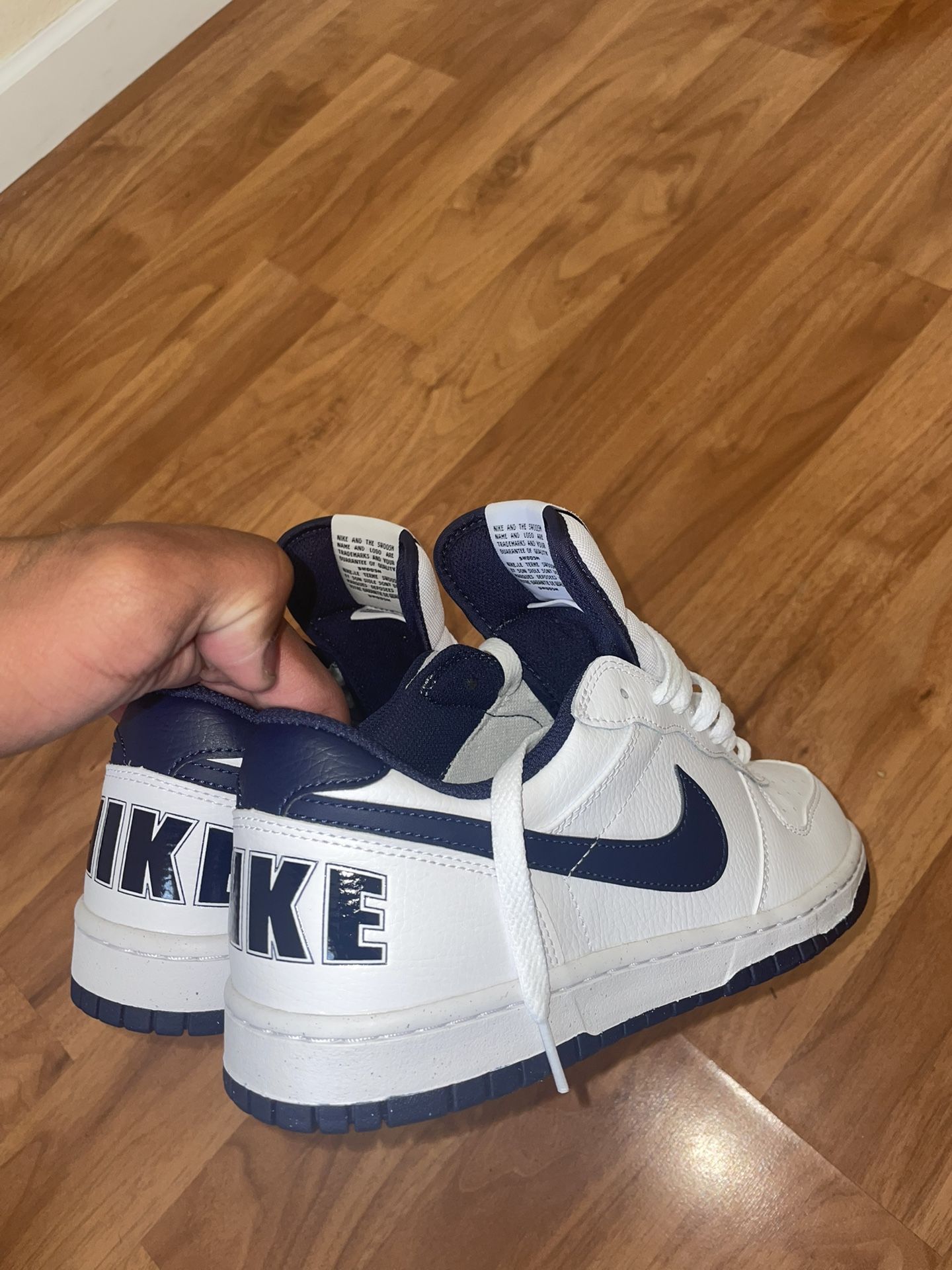 Nike Low White/Blue Sneakers Size 9