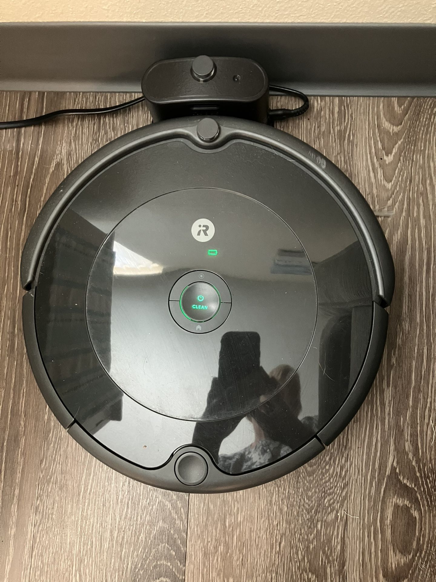 Roomba Vacuum 