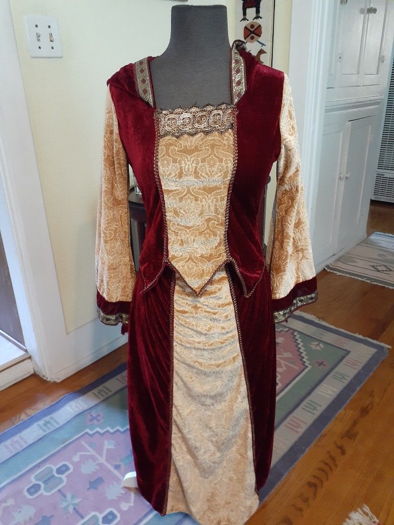Princess Halloween Velvet Costume Small & Misc. Women's Clothing