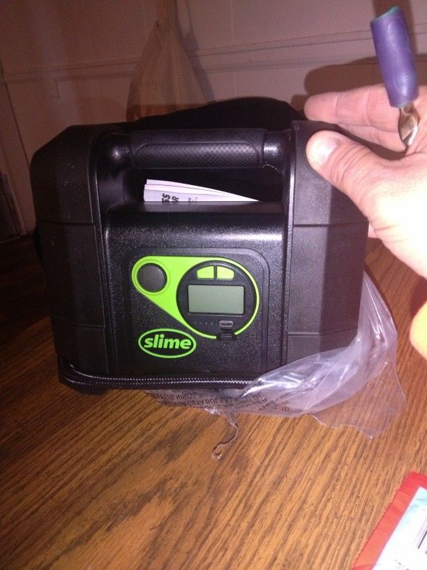 Brand New Tire Air Compressor And Battery Charger