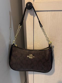 Coach Signature Shoulder Bag