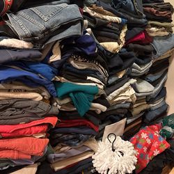 Lot Of Clothing All For Grabs Jeans Women’s Mans