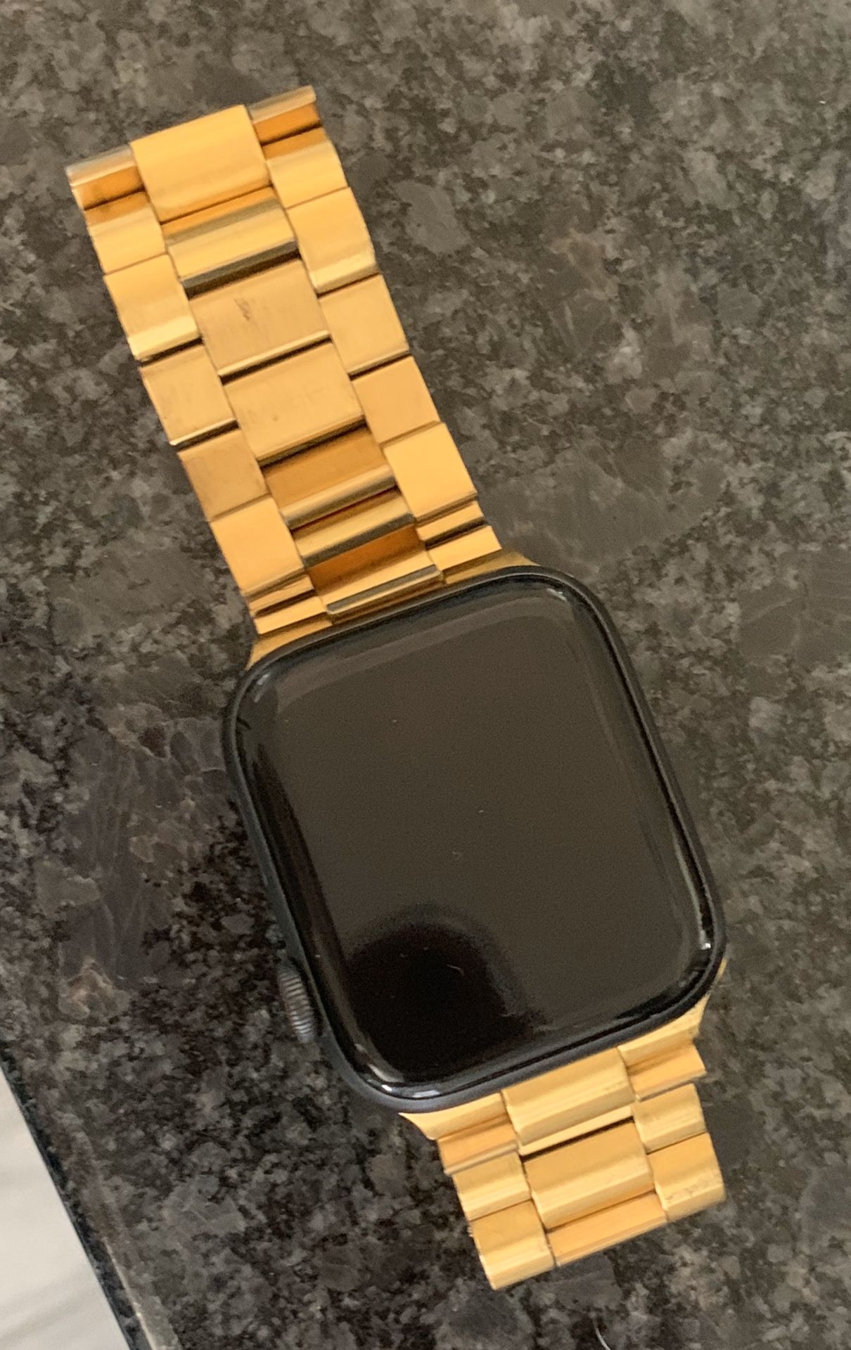 Apple 4th Generation watch