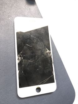 iPhone 8 Plus screen replacement