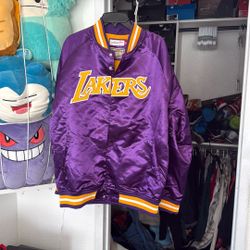 Mitchell And Ness Authentic Lakers Satin Jacket Size Large. 