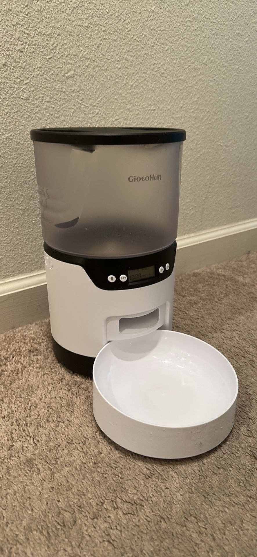 Automatic Pet Feeder