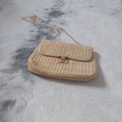 Crossbody Purse Never Used Made With Yarn And Has Gold Chain