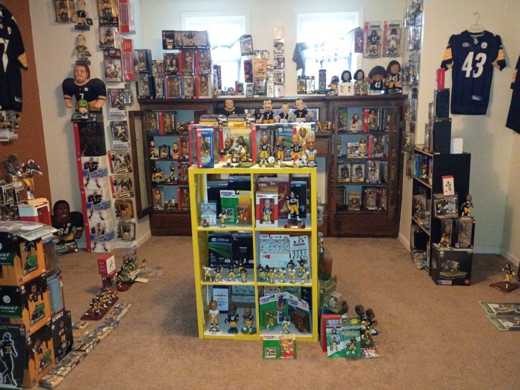 Pittsburgh Steelers Bobbleheads And Figures 