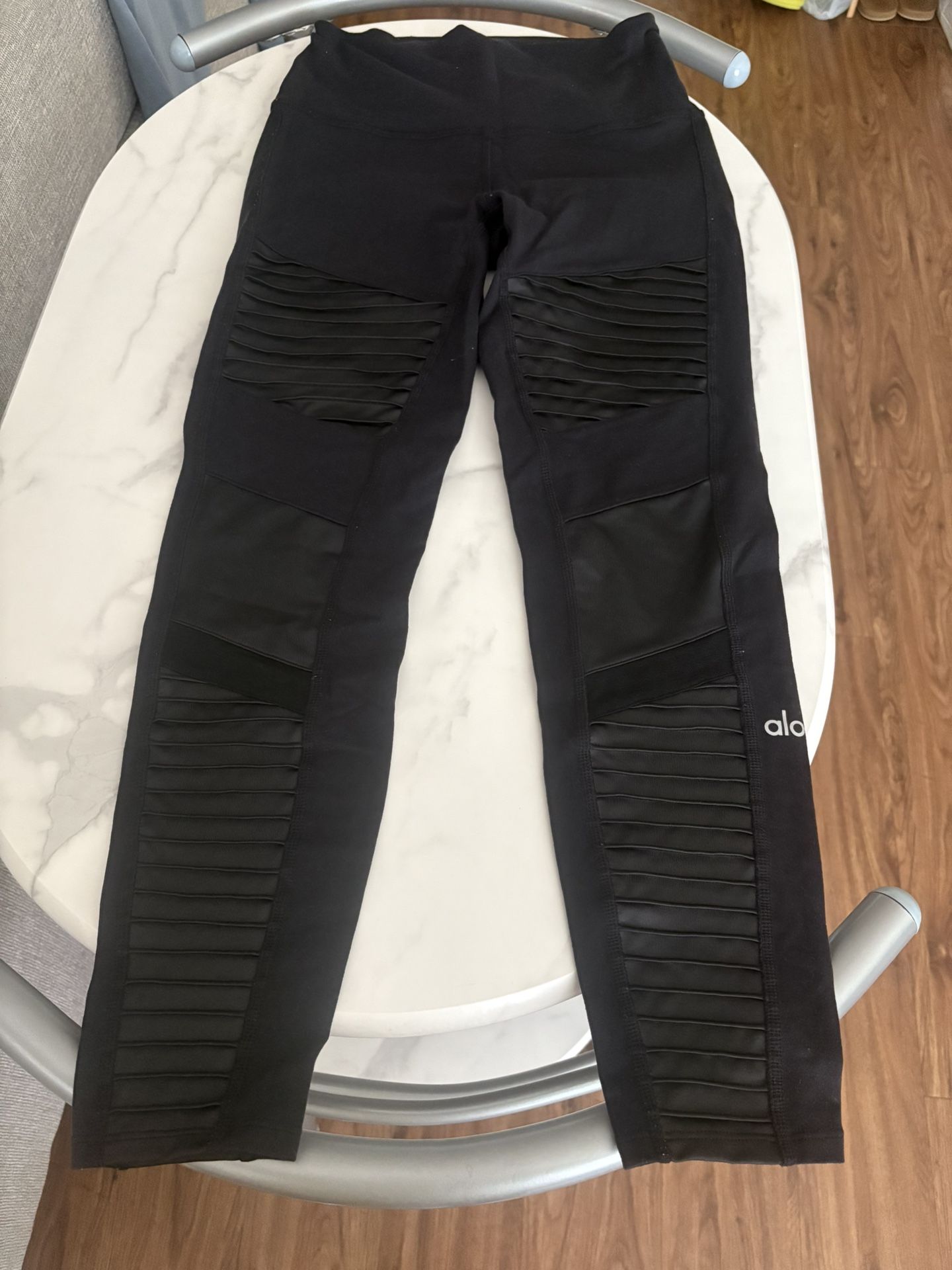 Alo Leggings Size S