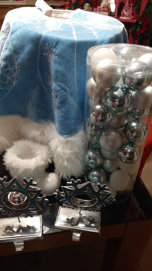 Christmas decorations for Sale in Everett, WA - OfferUp