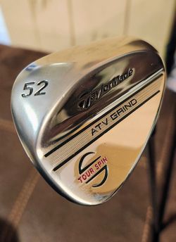 Taylormade 52° Wedge - Right Handed - NEW condition