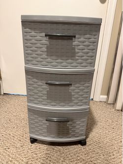 Three drawer storage bin