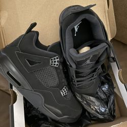 Black Cat Jordan 4
