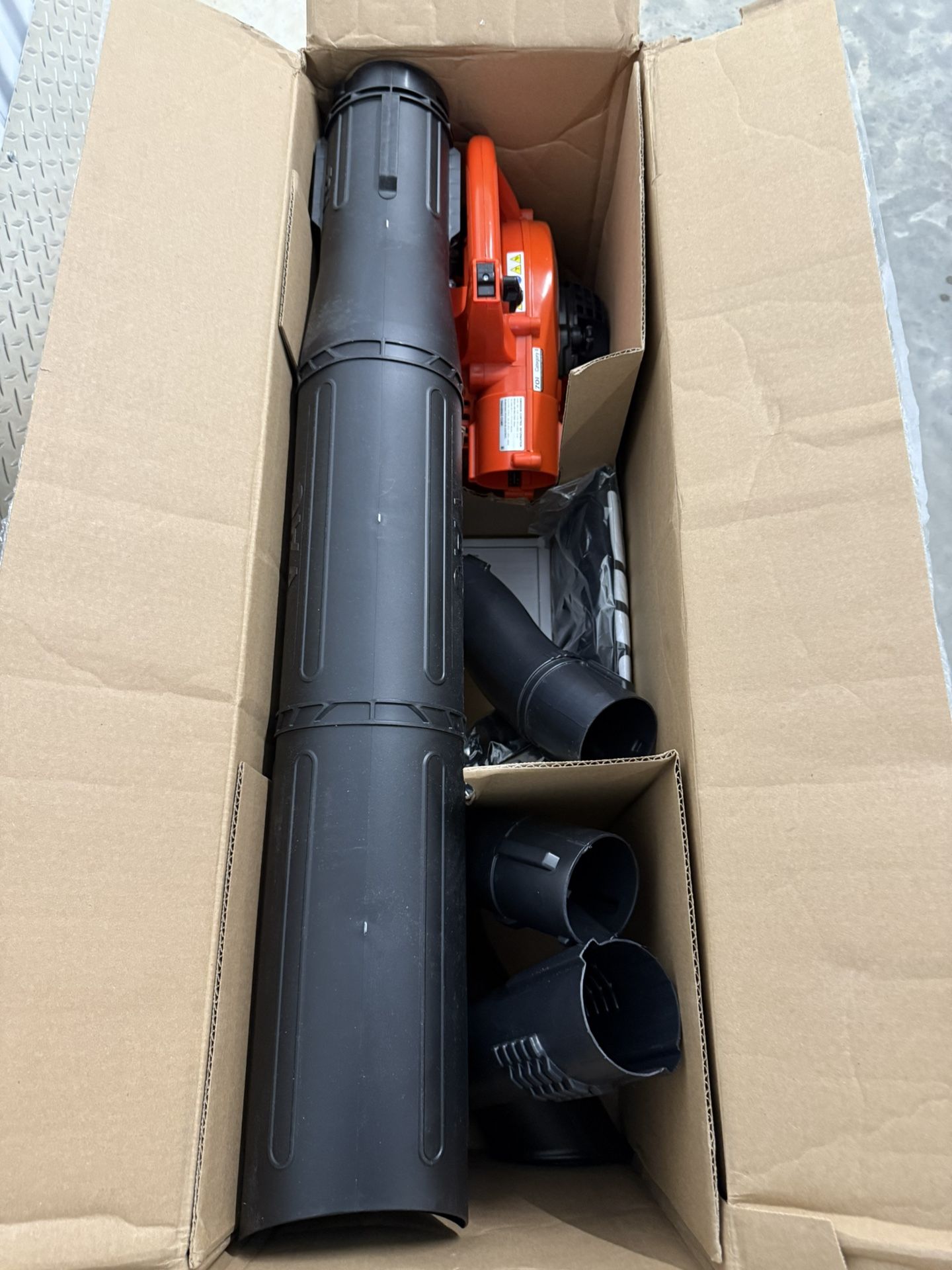 ECHO Portable 2-Stroke Gas Leaf Blower, 25.4cc, 165 MPH, 391 CFM, Shred N Vac