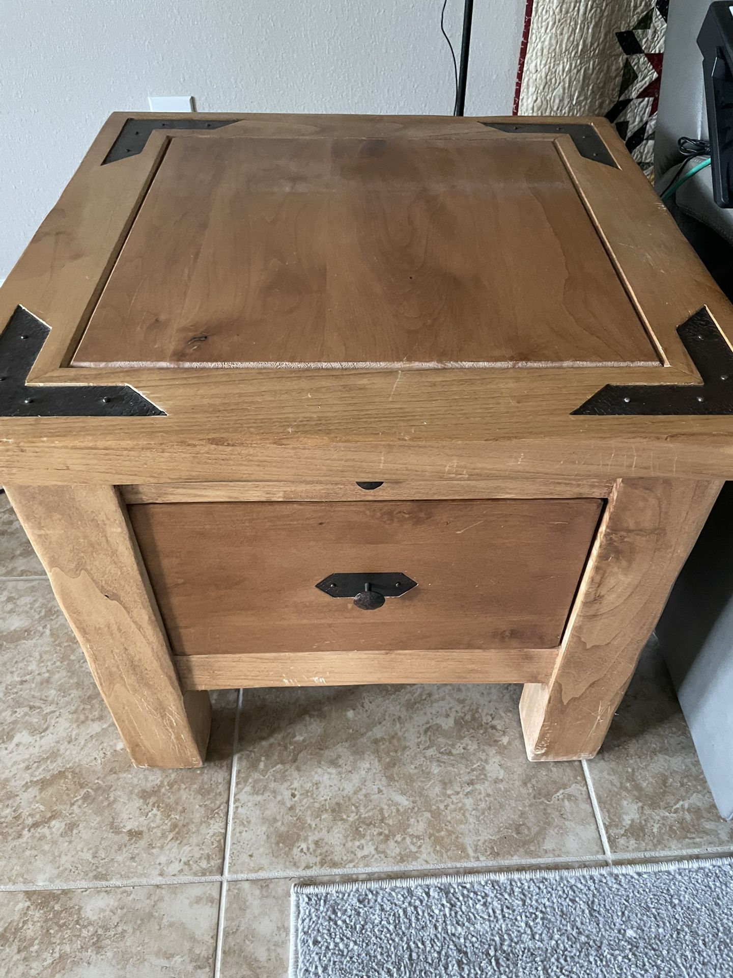 End Table Oak (Free)