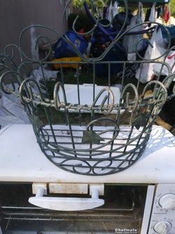 Metal vintage looking basket