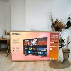 HD387 50” Samsung smart 4k led Uhd tv floor model 