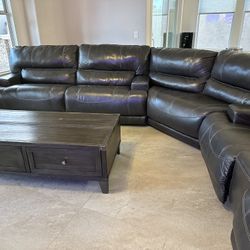Large Sectional Couch With 4 Auto Reclining Chairs 