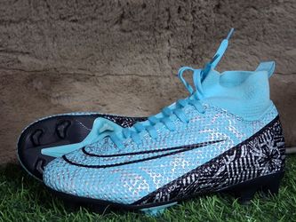 Girls size 8.5 soccer cleats