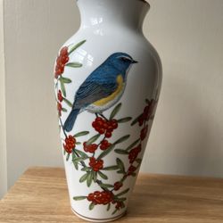 Vintage Franklin Porcelain “Birds Vase” 1981 By Ryu Okazaki (Japan)