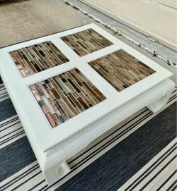 Beautiful Large Coffee Table, Like New
