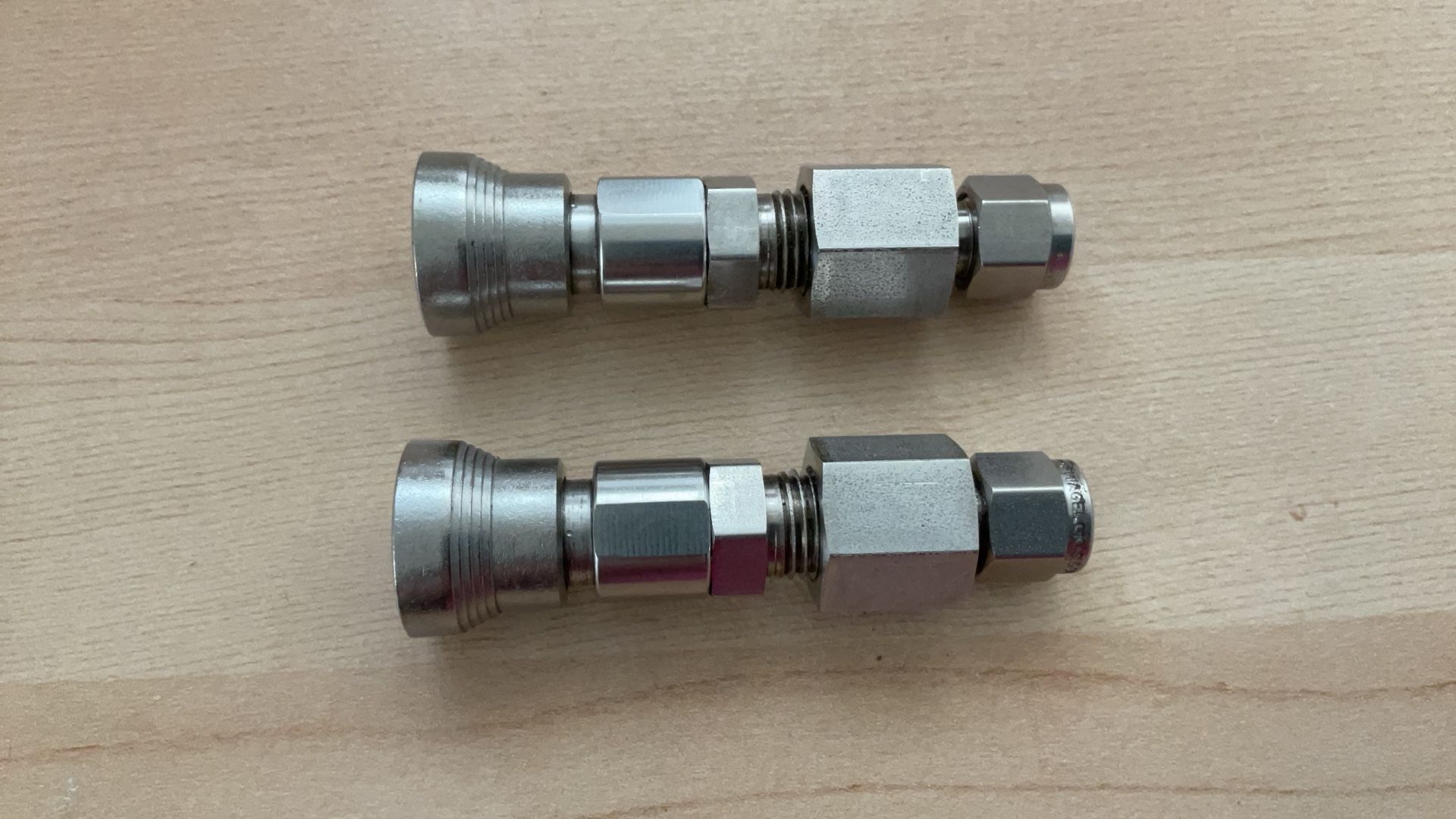 2 NEW SWAGELOK QUICK CONNECT STEM AND BODY ASSEMBLIES