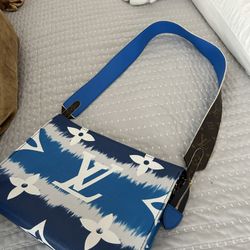 Beautiful LV crossbody