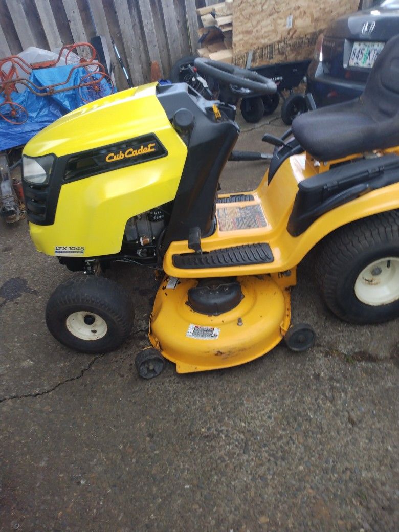 Cub Cadet Riding Mower