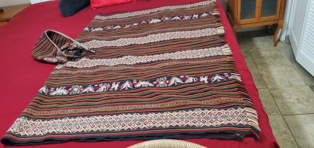 BEAUTIFUL PONCHO $20